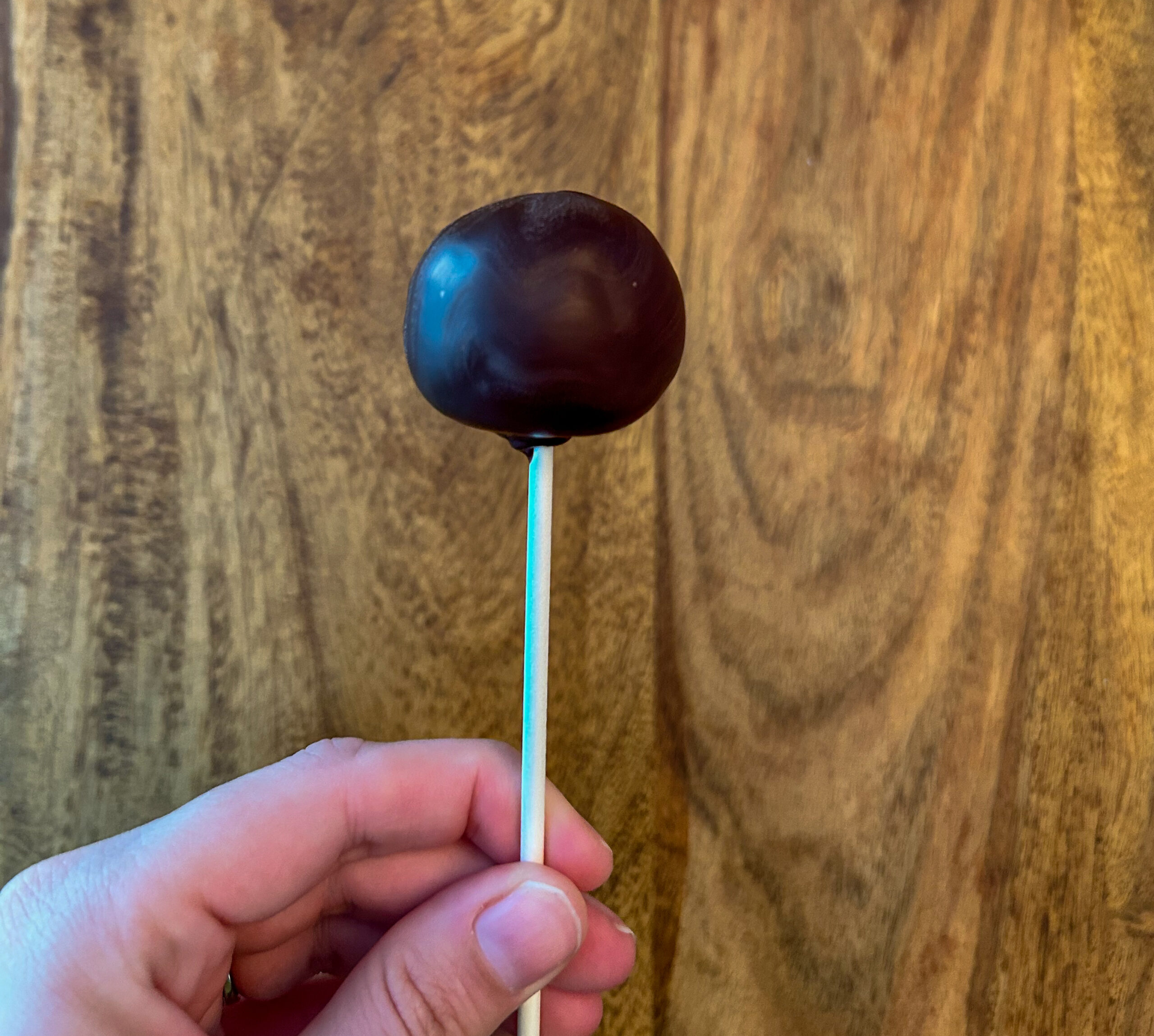 Gluten Free Chocolate Cake Pops - Laura Bakes Gluten Free Recipe
